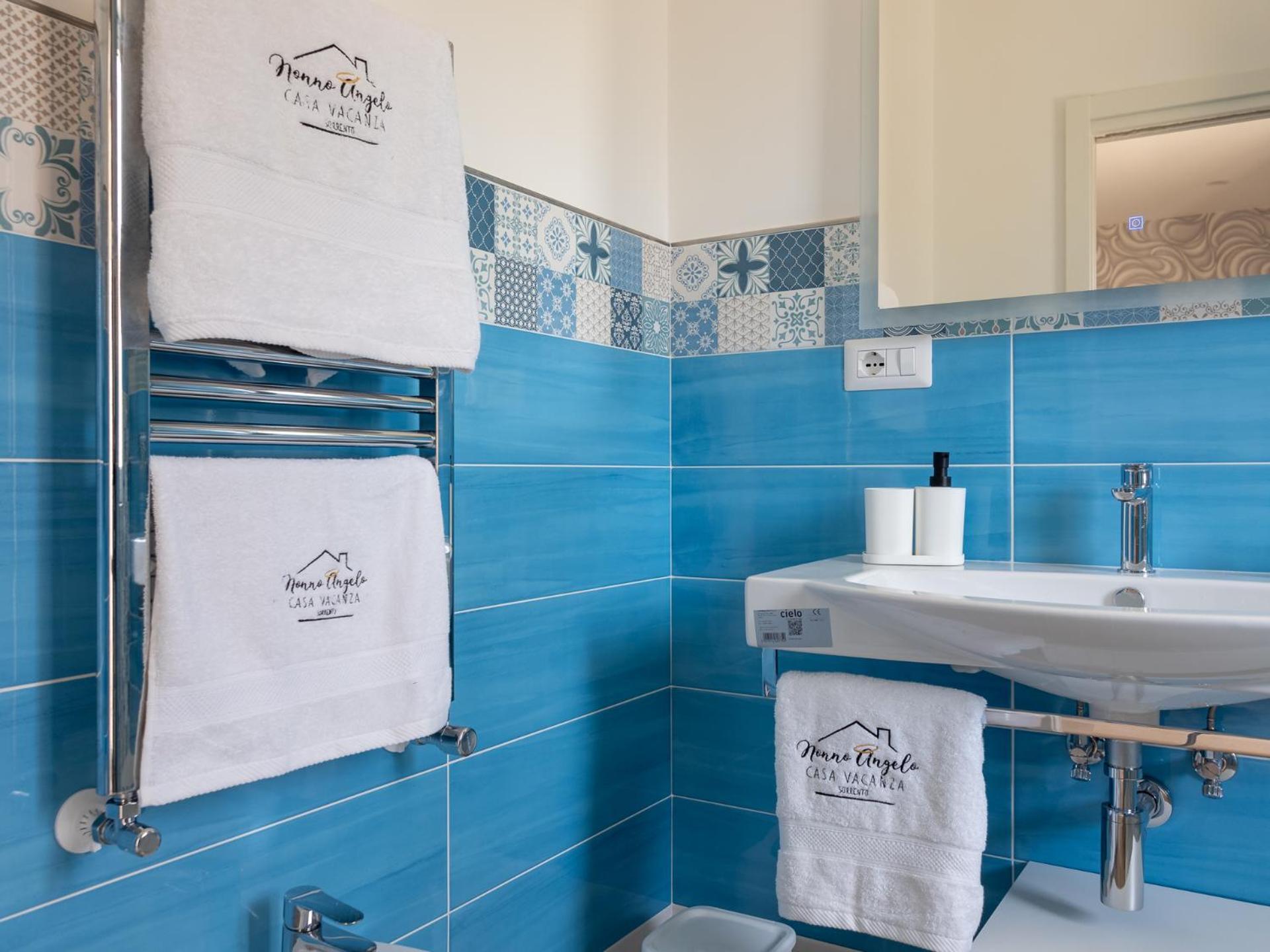 Nonno Angelo - 4 Bedrooms With Free Parking & Seaview Balcony Península Sorrentina Exterior foto